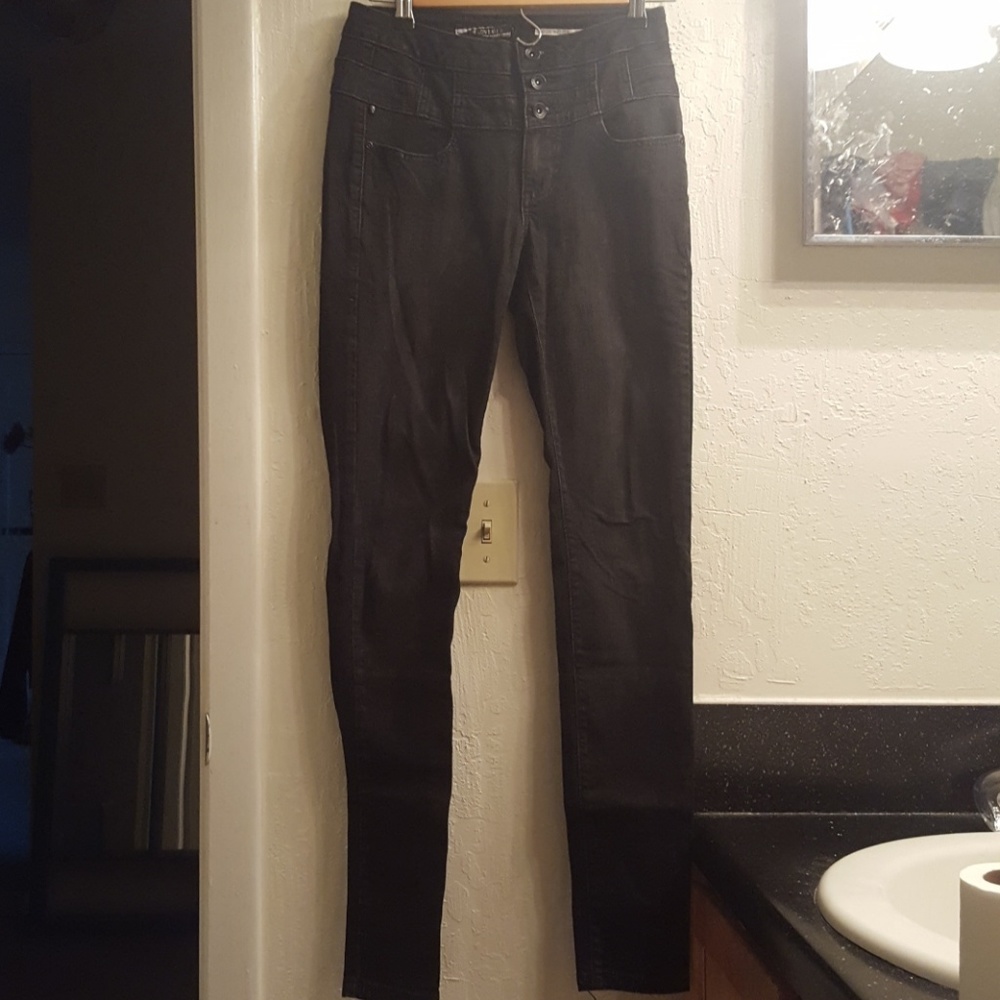 Black Lovesick high waisted skinny jean size 1